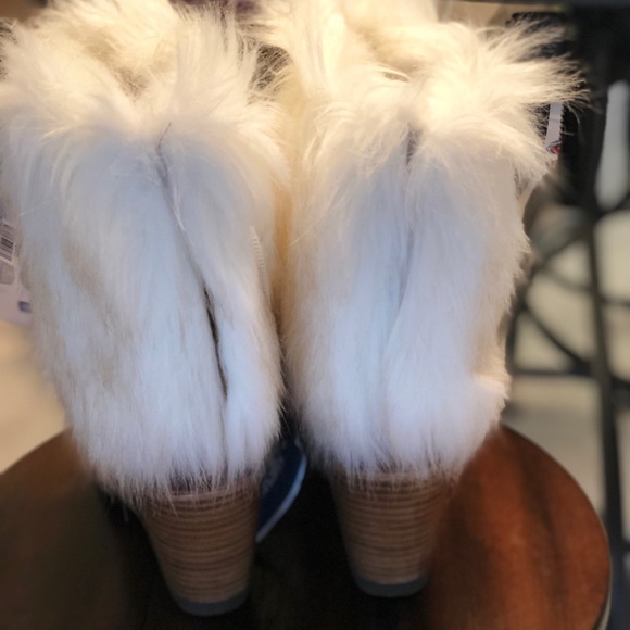 NWT Sorel Women’s Park City short wedge - Picture 3 of 8